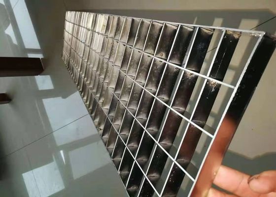 Нержавеющая сталь 316 гальванизированная Адвокатура скрежеща не огнеопасную платформу решетки металла