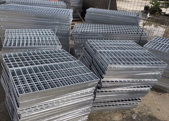 Q235 Serrated платформа 65x5mm скрежетать горячего погружения гальванизированная стальная