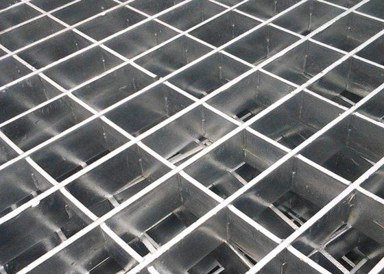 Нержавеющая сталь 304 решетки 1000x1000 Mm на открытом воздухе подиума платформы стальная