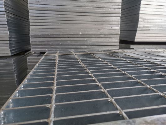 32x3mm гальванизировали стальную обжимку плиты скрежетать, который заперли для дорожки подъездной дороги