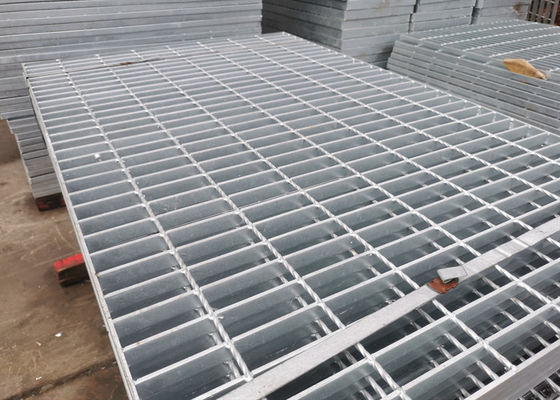 погружение 1000mm×6000mm горячее гальванизировало стальным решетку скида тротуара сваренную сопротивлением стальную